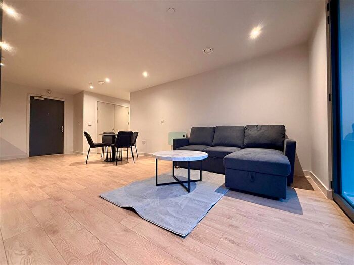 1 Bedroom Flat To Rent In Waterhouse Gardens Dutton Street, Manchester, M3