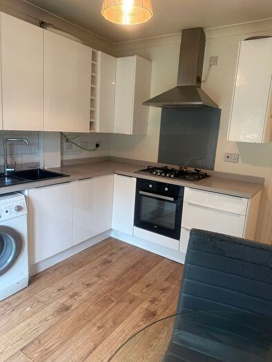 1 Bedroom Flat To Rent In Stanley Road, Ilford, IG1