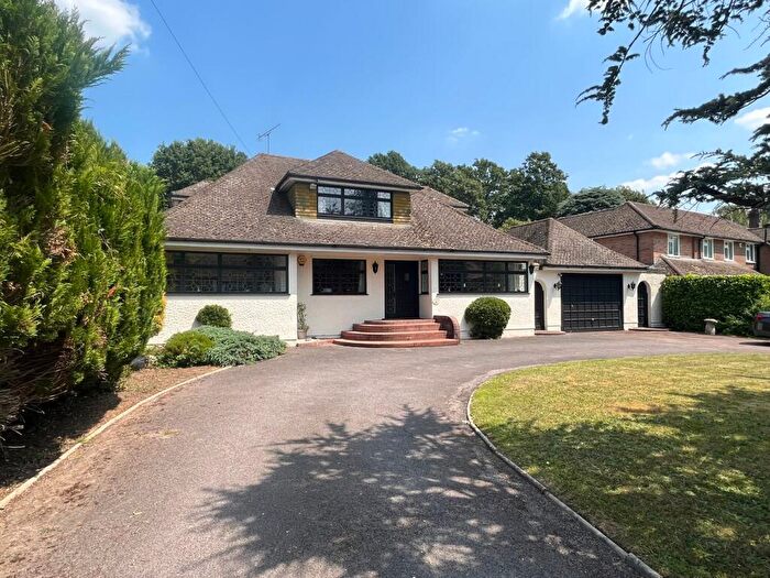 3 Bedroom Detached House For Sale In Widworthy Hayes, Hutton, Brentwood, CM13