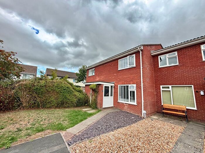 3 Bedroom Terraced House To Rent In Castlemans Road, Taunton, TA1