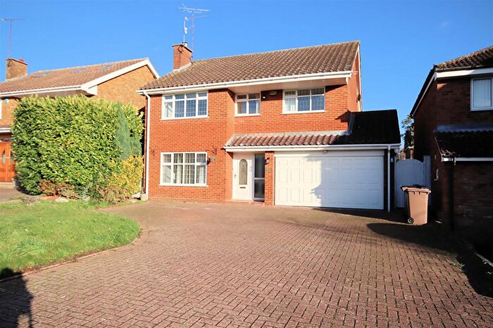 4 Bedroom Detached House To Rent In Old Bedford Road, Luton, LU2