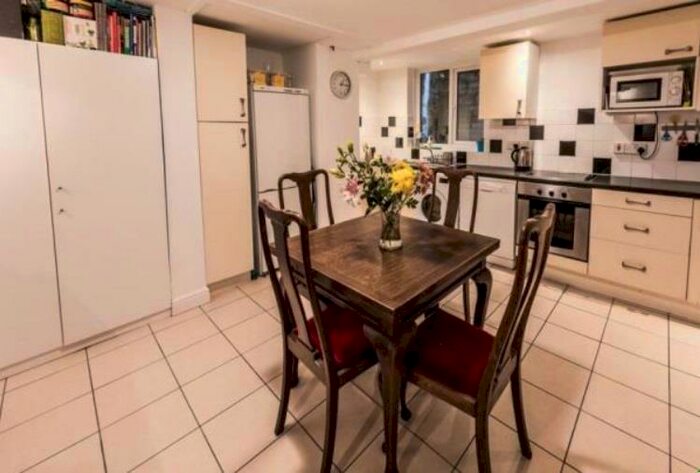 2 Bedroom House To Rent In Granville Terrace, Huddersfield, HD1