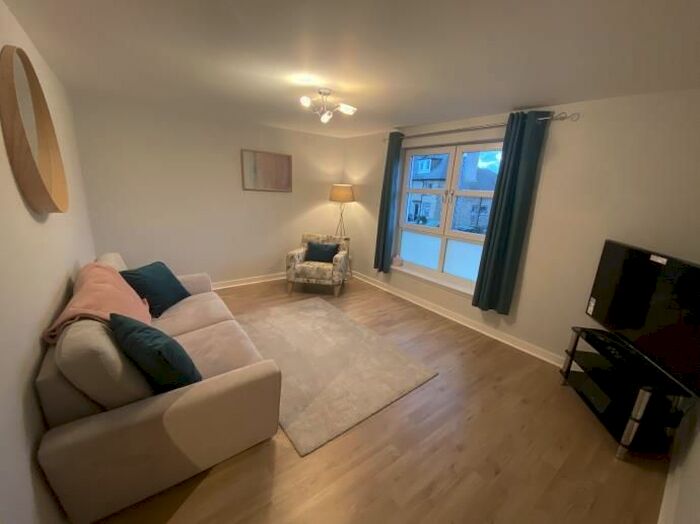 2 Bedroom Flat To Rent In Chesser Crescent, Edinburgh, EH14