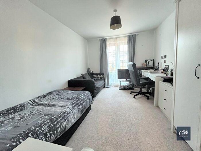 2 Bedroom Flat For Sale In Grange Drive, Streetly, Sutton Coldfield, B74