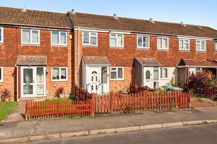 3 Bedroom Terraced House For Sale In Grainger Gardens, Sholing, Southampton, Hampshire, SO19