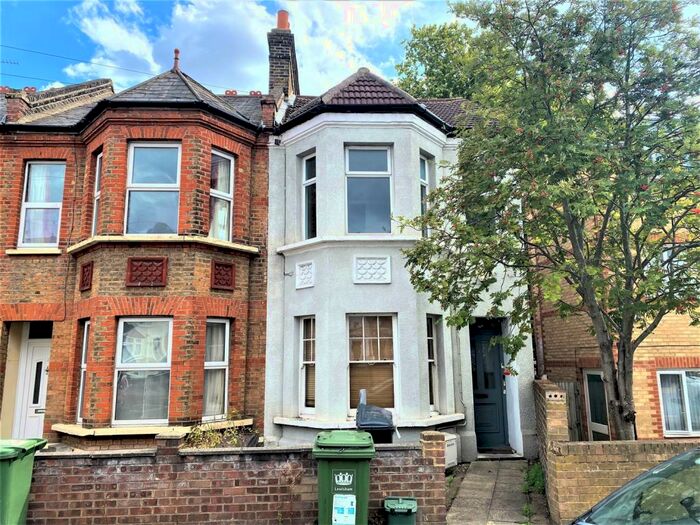 2 Bedroom Apartment To Rent In Winterstoke Road, Catford, London, SE6