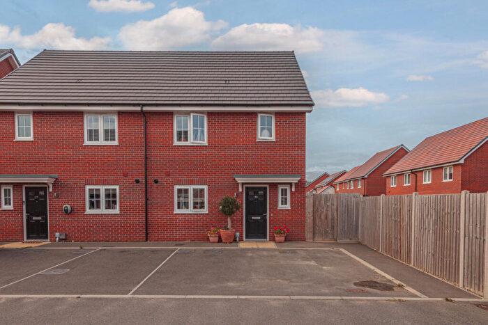 3 Bedroom Semi-Detached House For Sale In Thistledown Crescent, Ipswich, IP1