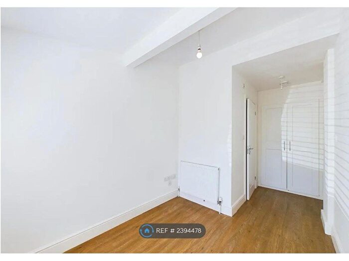 4 Bedroom Terraced House To Rent In Beatrice Close, Pinner, HA5