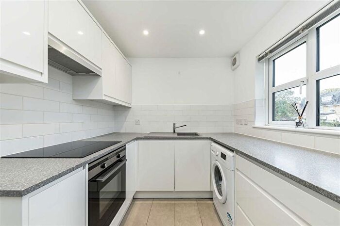 1 Bedroom Flat For Sale In Le May Avenue, London, SE12