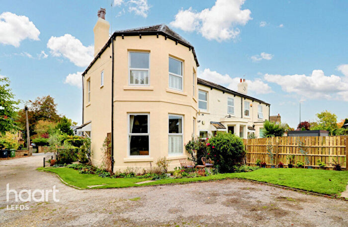 3 Bedroom End Of Terrace House For Sale In Farrer Lane, Leeds, LS26