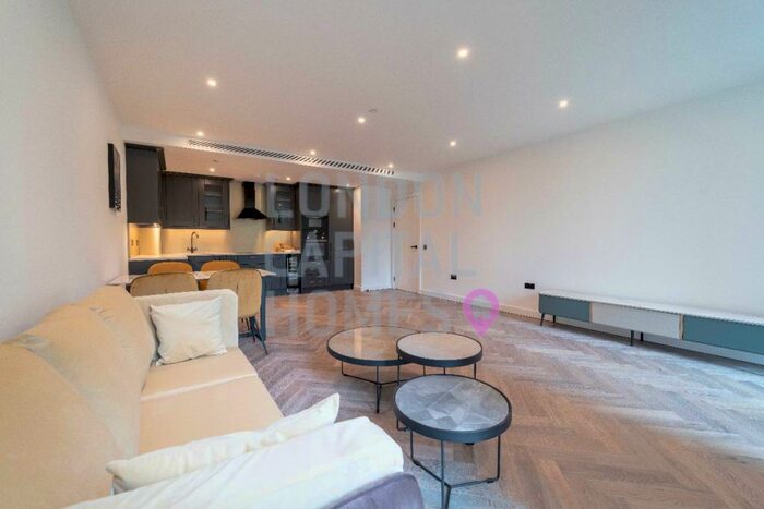 2 Bedroom Apartment To Rent In Merino Wharf, Arrival Square, Vaughan Way, London, E1