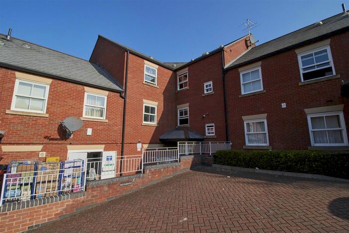 2 Bedroom Flat For Sale In Underwood Court, Glenfield, Leicester, LE3