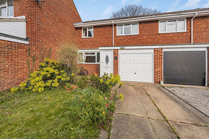 3 Bedroom House For Sale In Birch Grove, Windsor, SL4