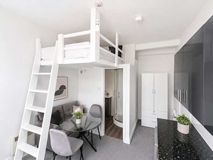 Studio To Rent In Flat Oriental Place, BN1