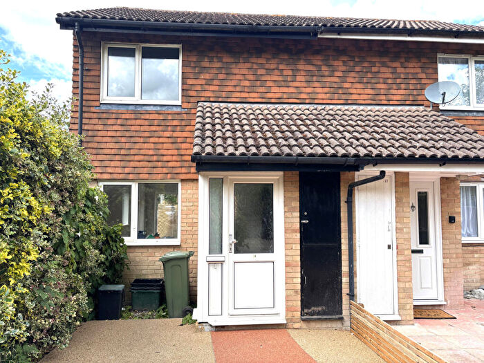 2 Bedroom Terraced House To Rent In Hornbeam Way, Bromley, Kent, BR2
