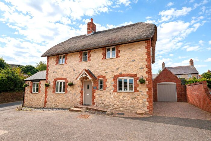 3 Bedroom Detached House For Sale In Sutton Road, Sutton Poyntz, Weymouth, DT3