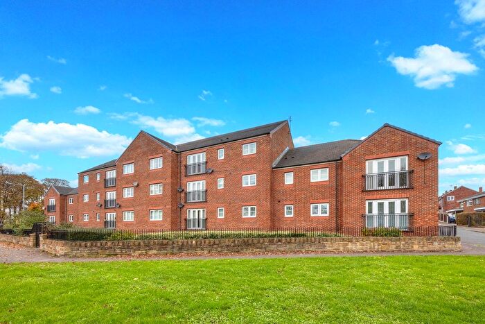 2 Bedroom Flat To Rent In Dovecliffe View, Worsbrough, Barnsley, S70