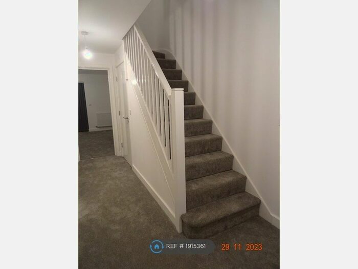 4 Bedroom Terraced House To Rent In Magnolia Road, Leeds, LS14