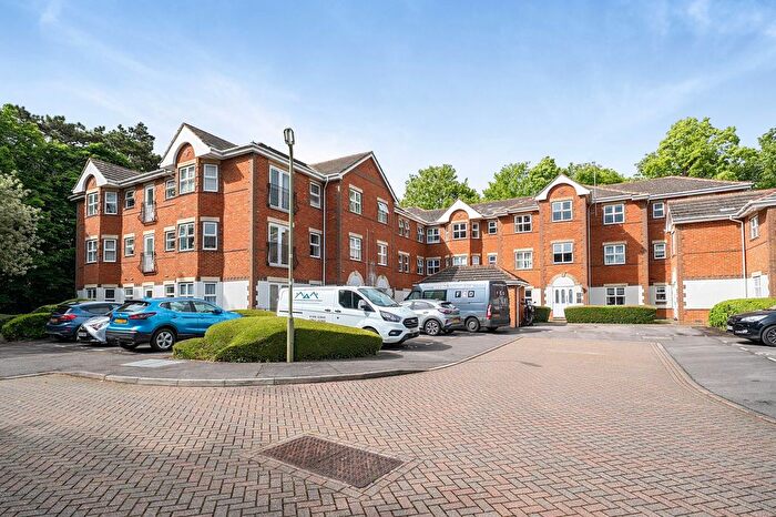 1 Bedroom Flat For Sale In Norn Hill, Regent Court Norn Hill, RG21