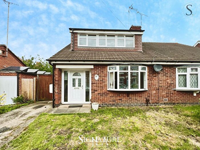 3 Bedroom Semi-Detached Bungalow To Rent In Howard Road, Leicester, LE2