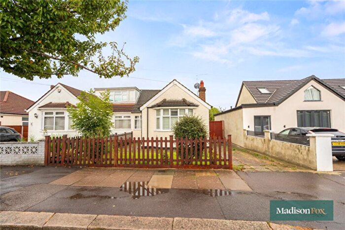 2 Bedroom Bungalow For Sale In Ashley Avenue, Ilford, IG6
