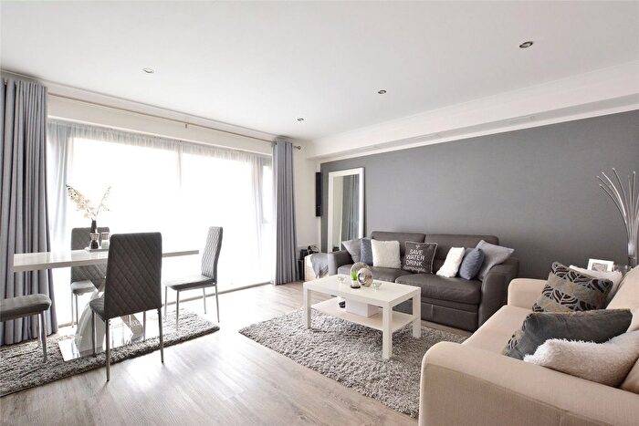 2 Bedroom Flat To Rent In Infant House, Berber Parade, London, SE18