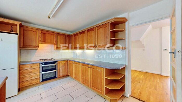5 Bedroom End Of Terrace House To Rent In Dartmouth Road, Harrow, HA4