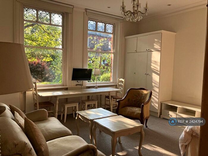 Studio To Rent In Netherhall Gardens, London, NW3