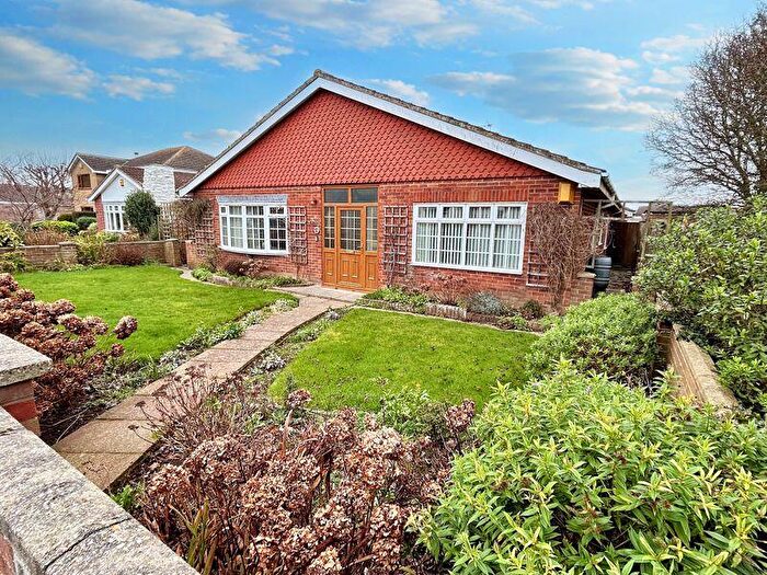 3 Bedroom Detached Bungalow For Sale In Links Road, Gorleston, Great Yarmouth, NR31