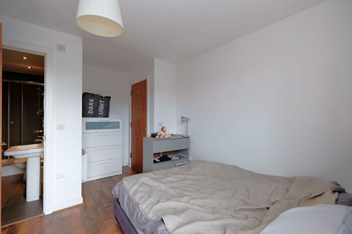 2 Bedroom Flat For Sale In The Riley Building, Derwent Street, M5