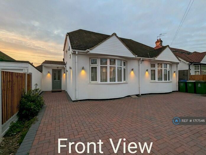 5 Bedroom Bungalow To Rent In Welling, Welling, DA16