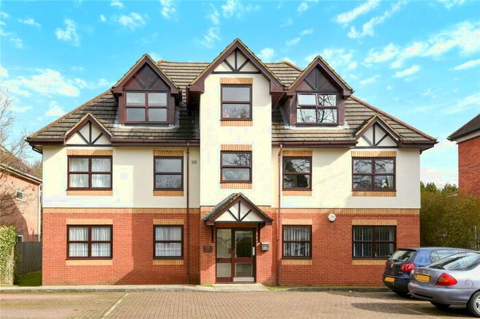 2 Bedroom Apartment To Rent In Yorktown Road, Sandhurst, Berkshire, GU47