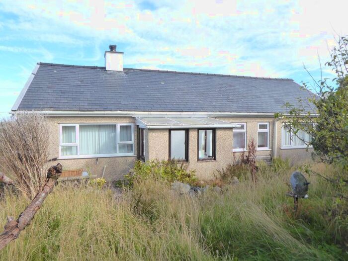 2 Bedroom Detached House For Sale In Mynydd Llandygai, Bangor LL57