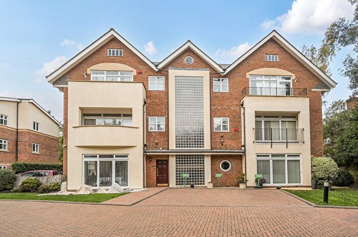 2 Bedroom Flat For Sale In Uxbridge Road, Stanmore, HA7