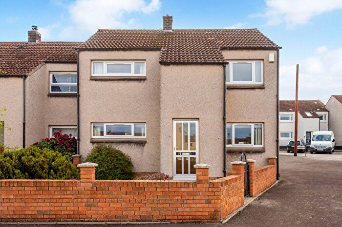 3 Bedroom Semi-Detached House For Sale In Moffat Road, Ormiston, East Lothian, EH35