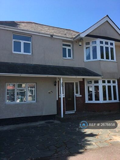 6 Bedroom Semi Detached House To Rent In Kitchener Road, Southampton, SO17
