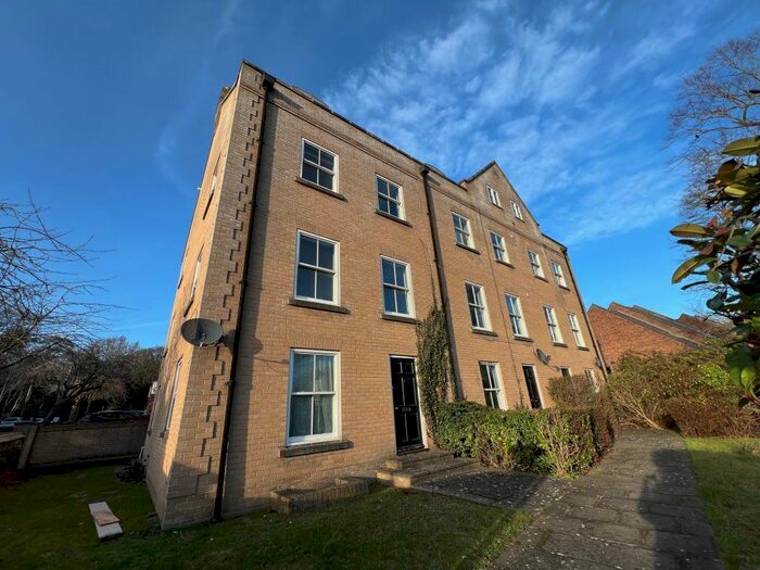 2 Bedroom Flat To Rent In Stanley Avenue, Norwich, NR7