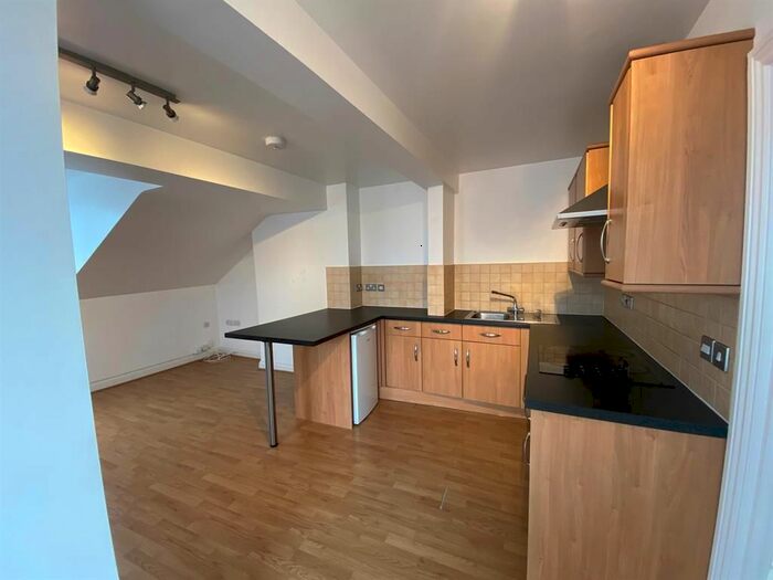 1 Bedroom Flat To Rent In Union Street, Exeter, EX2