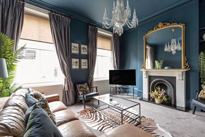 4 Bedroom Maisonette For Sale In Cheap Street, Sherborne, DT9
