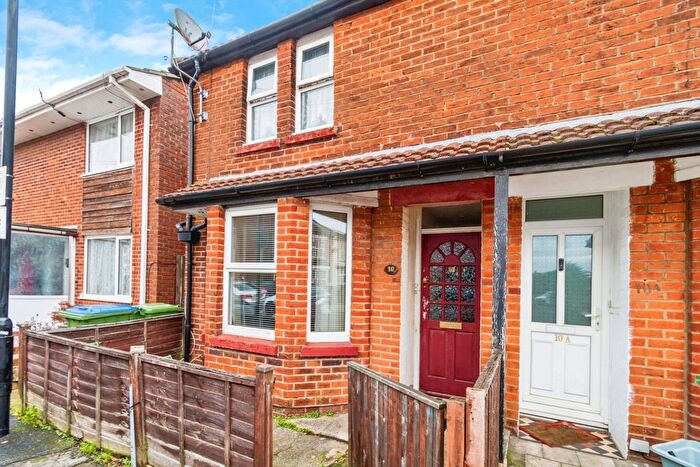 3 Bedroom Semi-Detached House For Sale In Trafalgar Road, Southampton, Hampshire, SO15