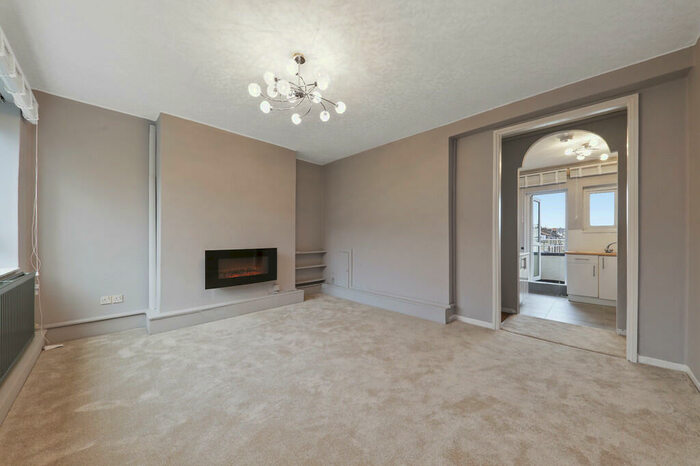 3 Bedroom Apartment To Rent In Sparsholt Road, Crouch Hill, London, N19