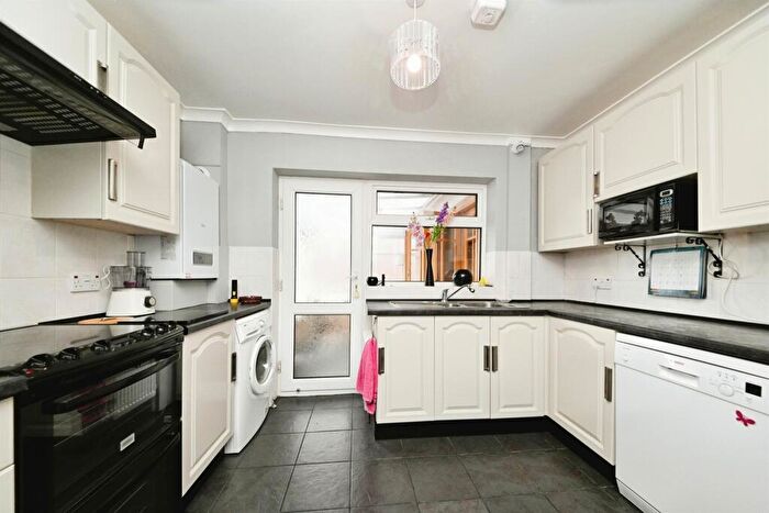 3 Bedroom Detached Bungalow For Sale In Pine Mall, Heacham, King'S Lynn, PE31