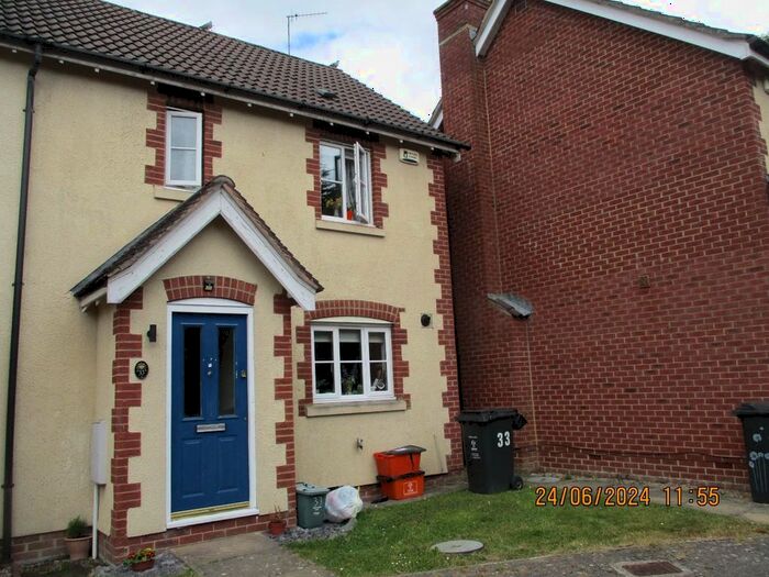 2 Bedroom End Of Terrace House To Rent In Wynwards Road, Swindon, SN25