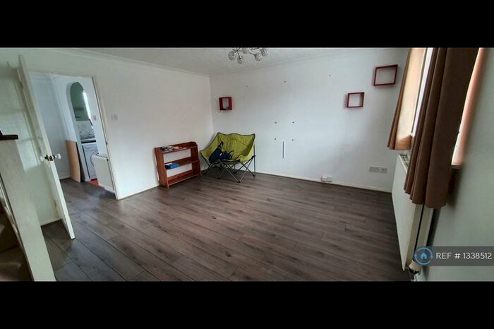 3 Bedroom End Of Terrace House To Rent In Hasfield Close, Quedgeley, Gloucester, GL2