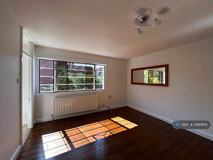 1 Bedroom Flat To Rent In Broadlands, London, N6