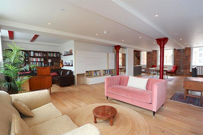 3 Bedroom Apartment For Sale In Murrays' Mills, Ancoats, M4