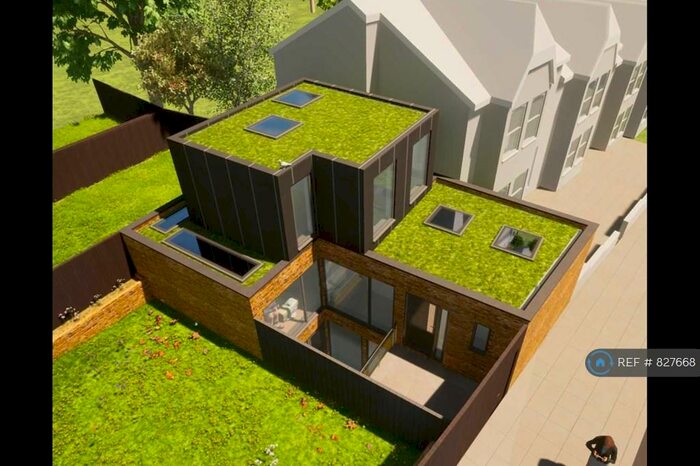 3 Bedroom Detached House To Rent In Uplands Road, London, N8