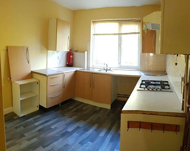 4 Bedroom Flat To Rent In Heming Road, Edgware, HA8