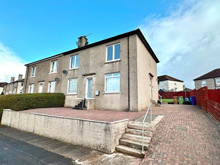 2 Bedroom Flat To Rent In Mace Road, Knightswood, Glasgow, G13