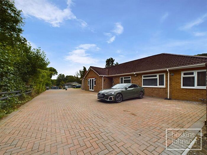 4 Bedroom Detached Bungalow For Sale In Ynysybwl, Pontypridd, CF37